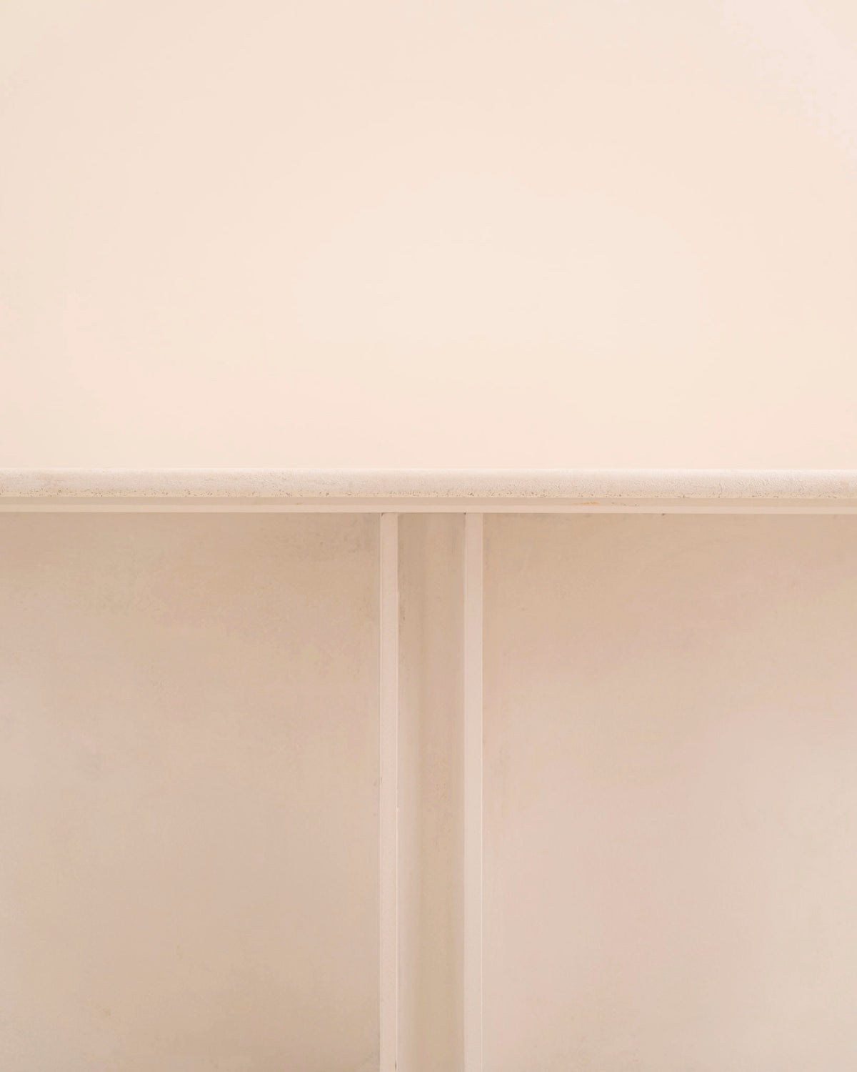 Mesa de comedor Cruz White (microcemento)