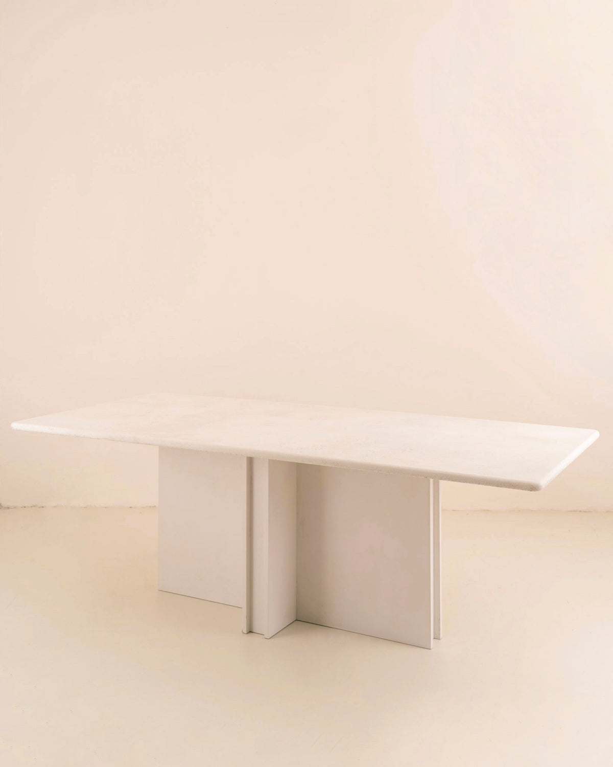 Mesa de comedor Cruz White (microcemento)