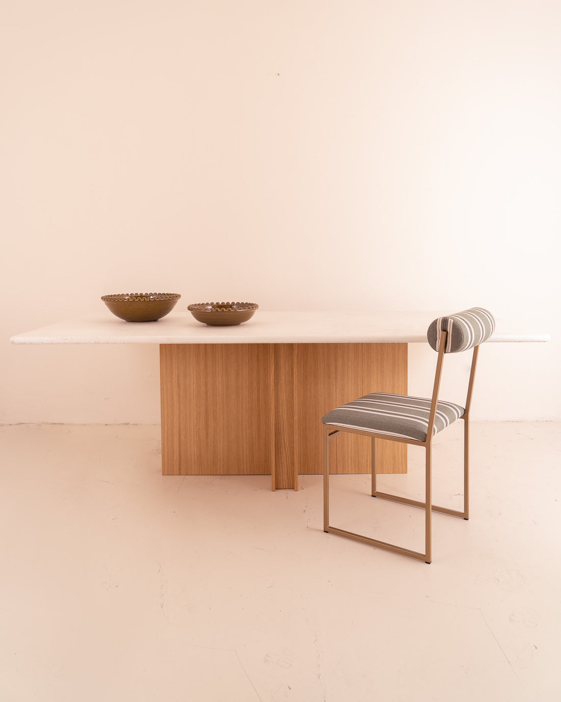 Mesa de comedor Cruz Natural (microcemento)