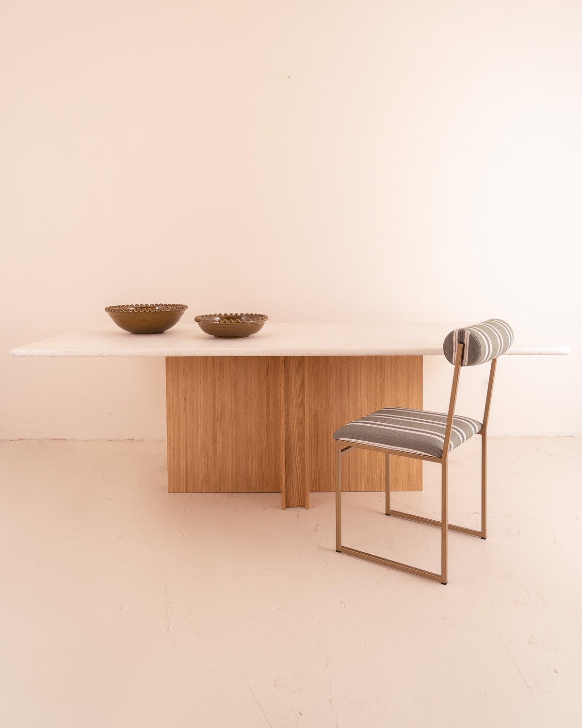 Mesa de comedor Cruz Natural (microcemento)