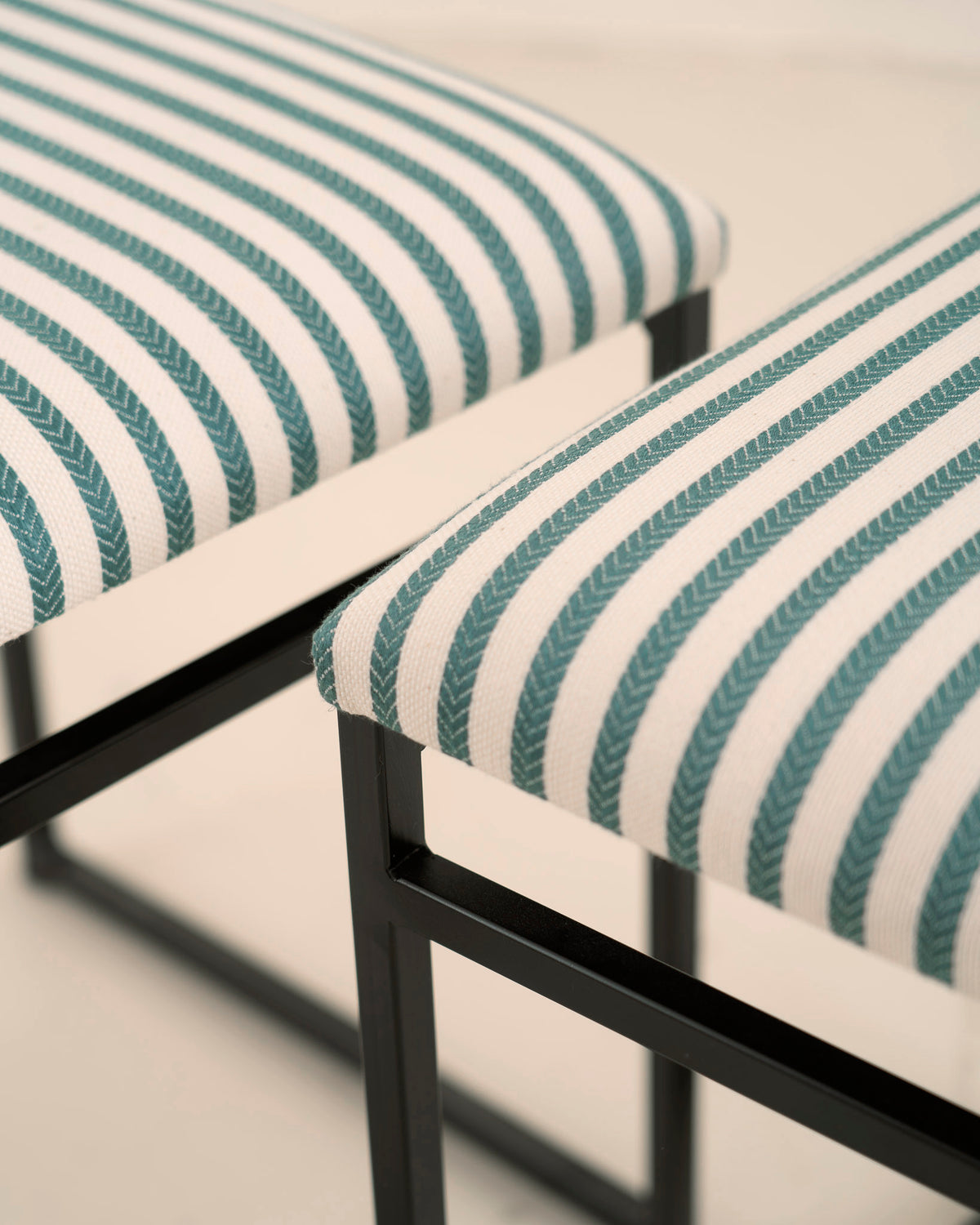 Silla Blue &amp; White