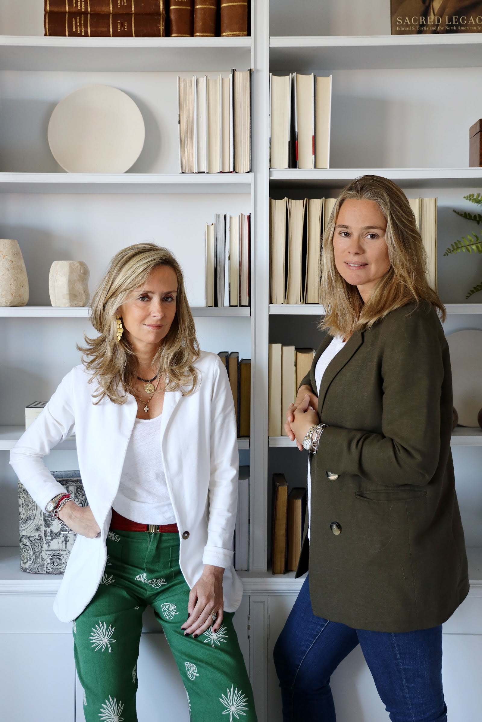 Beatriz y Marta Echevarrieta, Borgia Conti