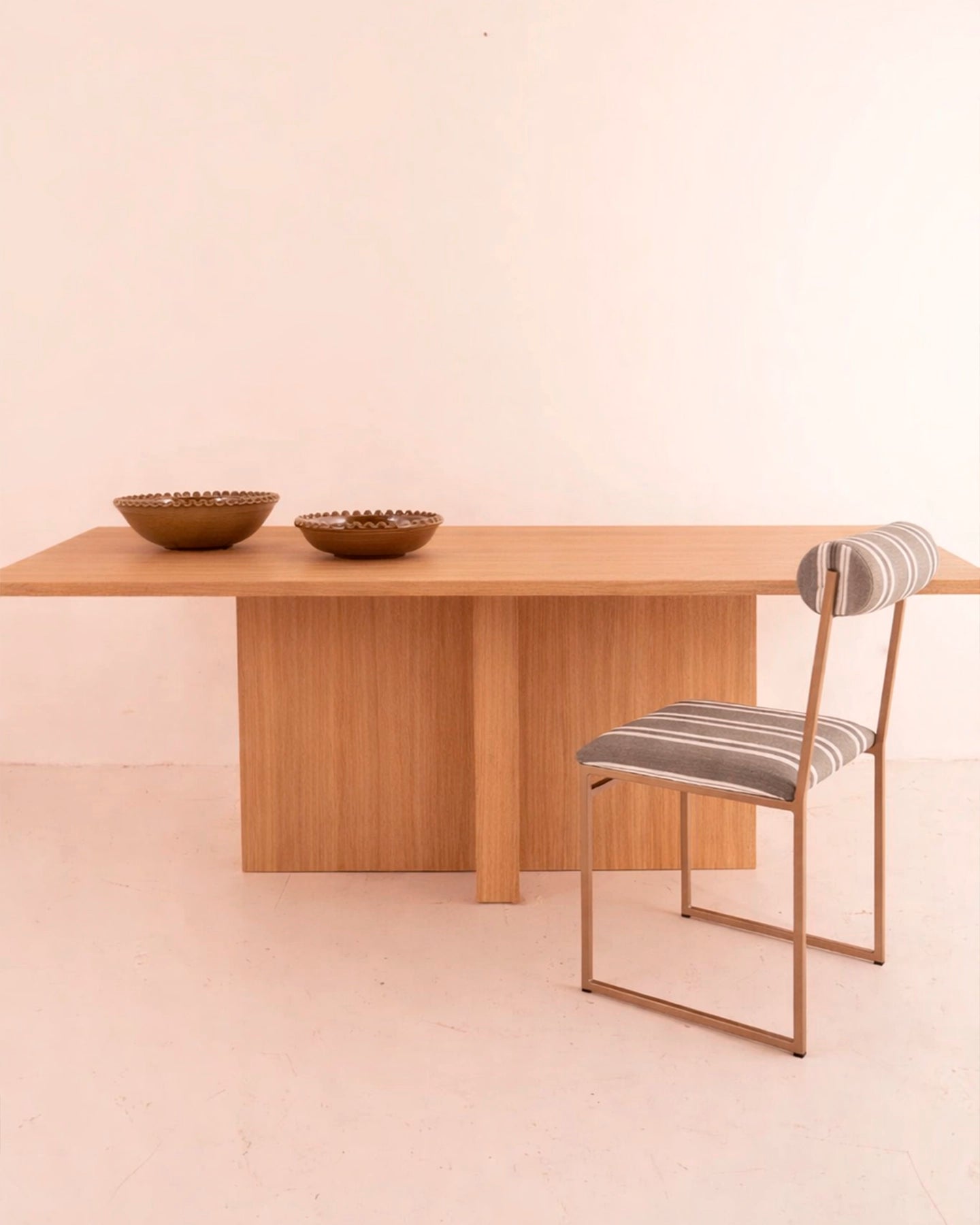 Mesa de comedor Cruz (roble natural)