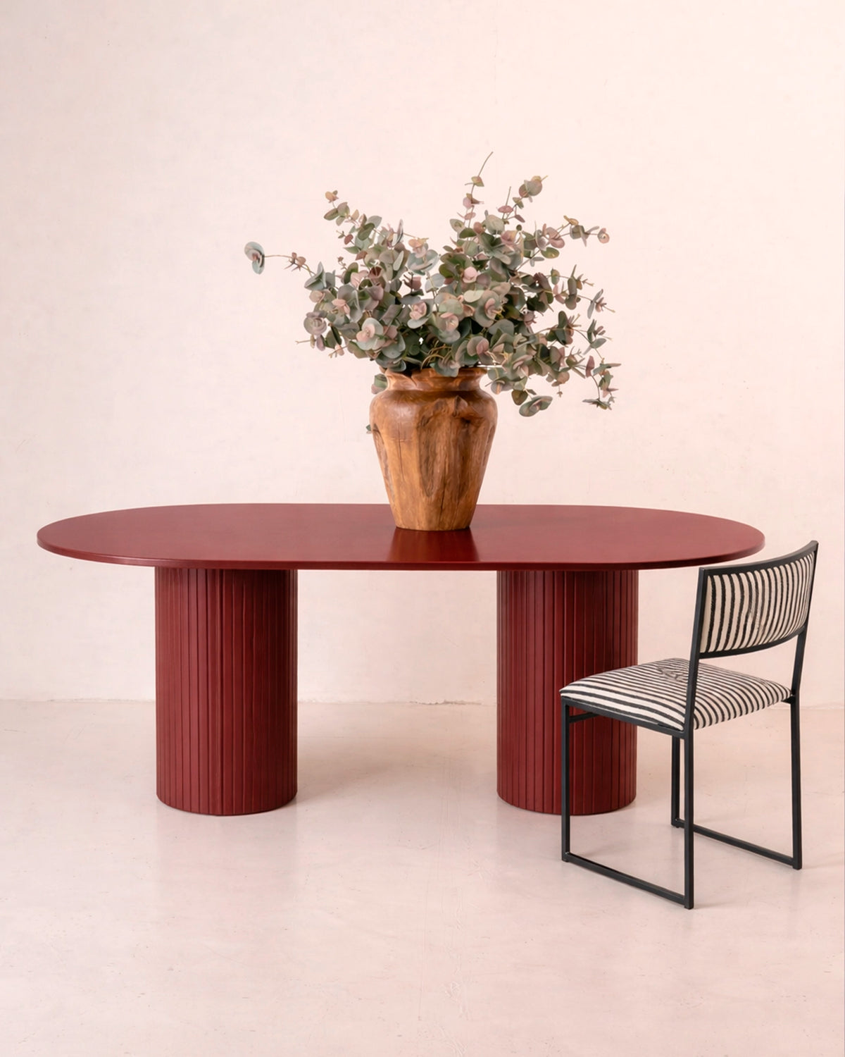 Mesa de comedor Coliseo (granate)
